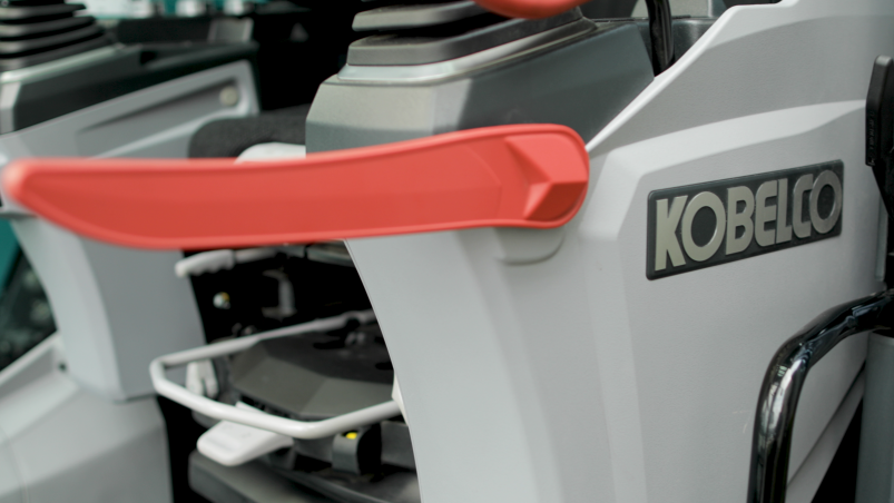 /uploads/galleries/gallery21/kobelco-sk75sr-7-mini-ekskavator-07.png